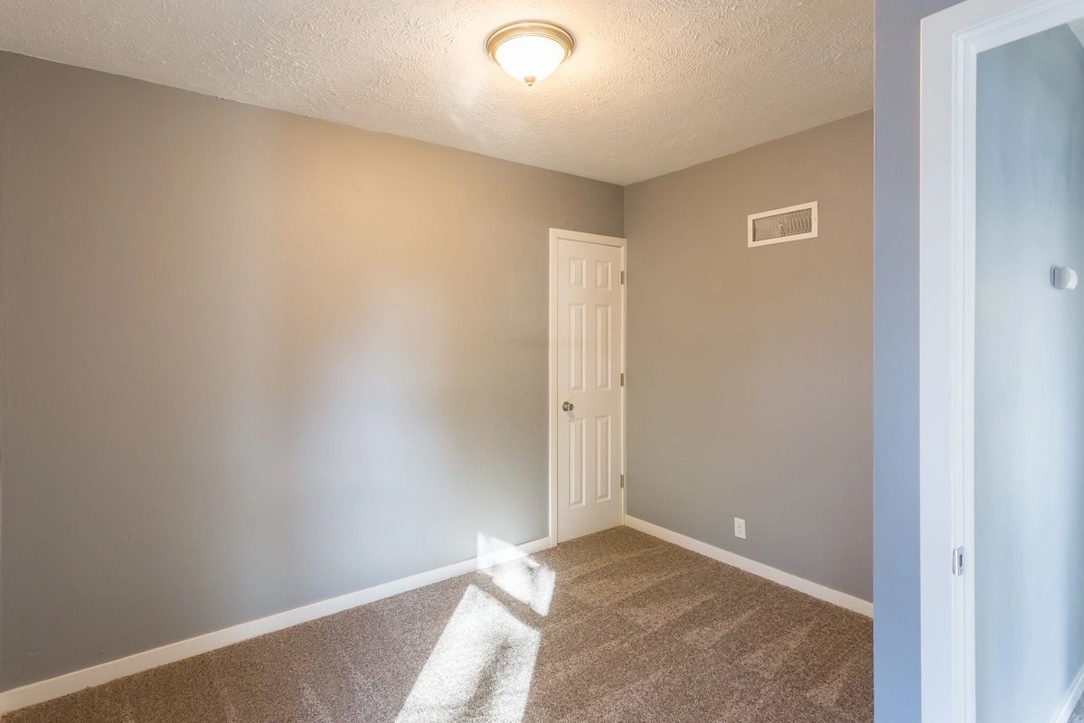 Real Estate and Portrait Photographyer