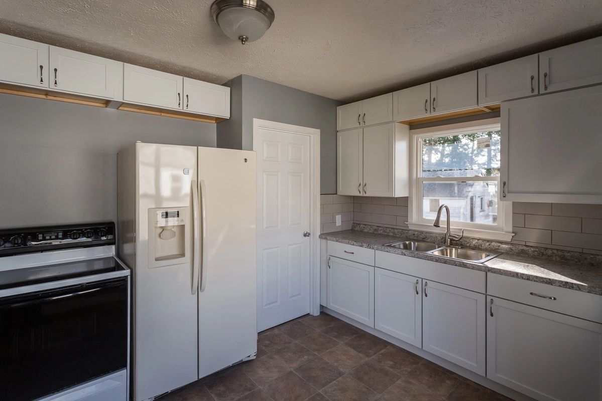 Real Estate and Portrait Photographyer